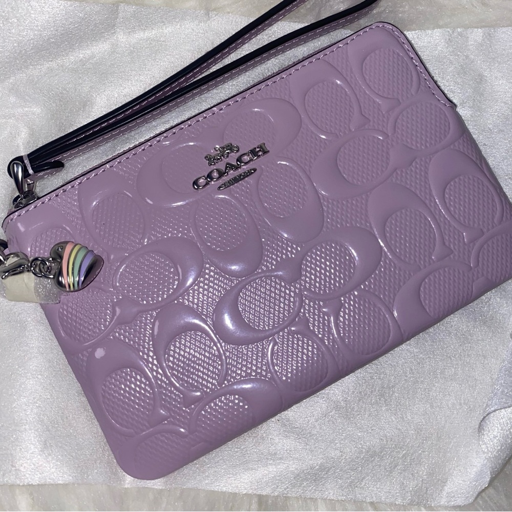Coach 💜 leather wristlet New